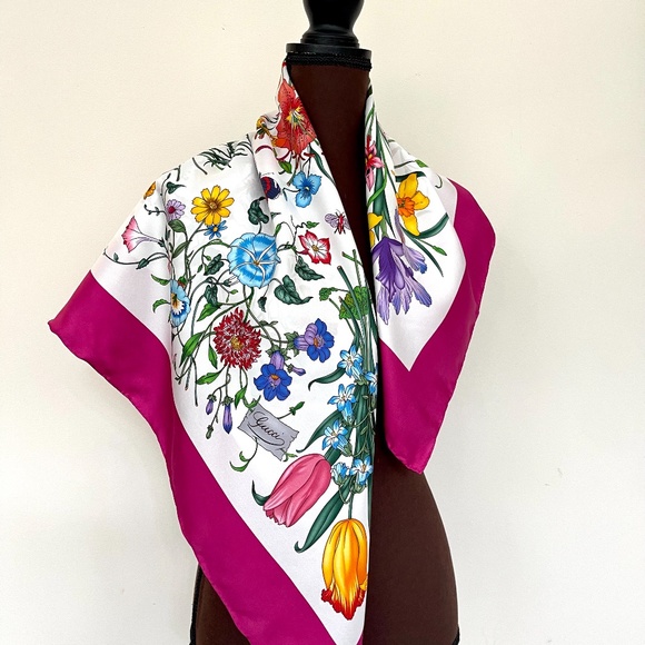 Display # 1 Gucci Scarf Flora Print Multicolor Pink Border Silk Wrap - Picture 4 of 14